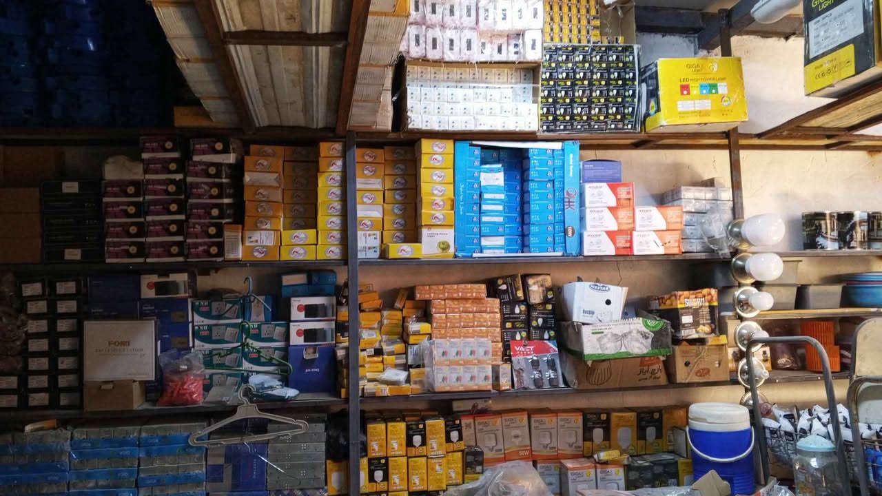 السلام عليكم عندي محل  مواد انشائيه للبيع شيله وحده مسواك اكثر من 12مليون اريد ابيعه 8ملاين للاستفسار ***********
*********** النجف, العراق
