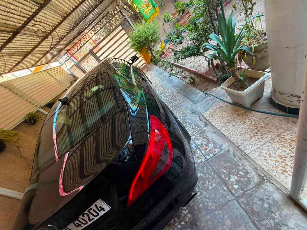 السلام عليكم 
مارسدس cla250 موديل ١٦
بدون حادث سرقه كما موضح بلصور بدون ايرباك بدون دواخل بدون قطره صبغ القطع اصلي وبلادي مالته تروح للسونار فقط براغي مفتوحه 
رقم مميز 
السياره فول عدى البنرامه 
كشن كهرباء تدفئه 
شفتات كروز سرعه 
كار بلي اوتو ستوب هواي مواصفات بيه 
السياره بدون اي مسج 
بيع او مراوس سعر جدا مناسب وارخص من خواته بهواي 
العنوان بغداد حي الاعلام 
***********
