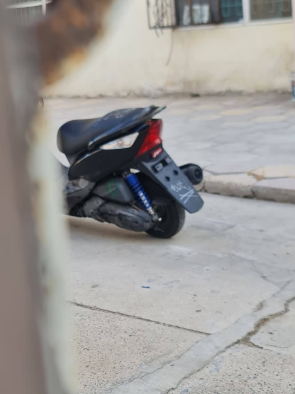 سلام عليكم 
ثعلب جيتي ار للبيع او مراوس بدراجه مرتبه 
الدراجه مكينه مكفوله اكفلك مكينه وكفر وحلال وحرام وسرقه 
الدراجه بيهه كلج خلفي رياضي بلادي مال رمبه والامامي اني شاده كهربائيات كامله الدراجه الله شاهد عليه ما صارلهه شهرين من نازله من الرمبه الدراجه بيهه شغلتين بس بدل كابريتر البيهه تجاري الله شاهد عليه الدراجه شلعه ومعدل بل قران السعر قمبله ٧٠٠ وبيهه مجال حك الجيه وللشراي الرقم *********** مكاني بغداد جميله 🩷👌🏻
