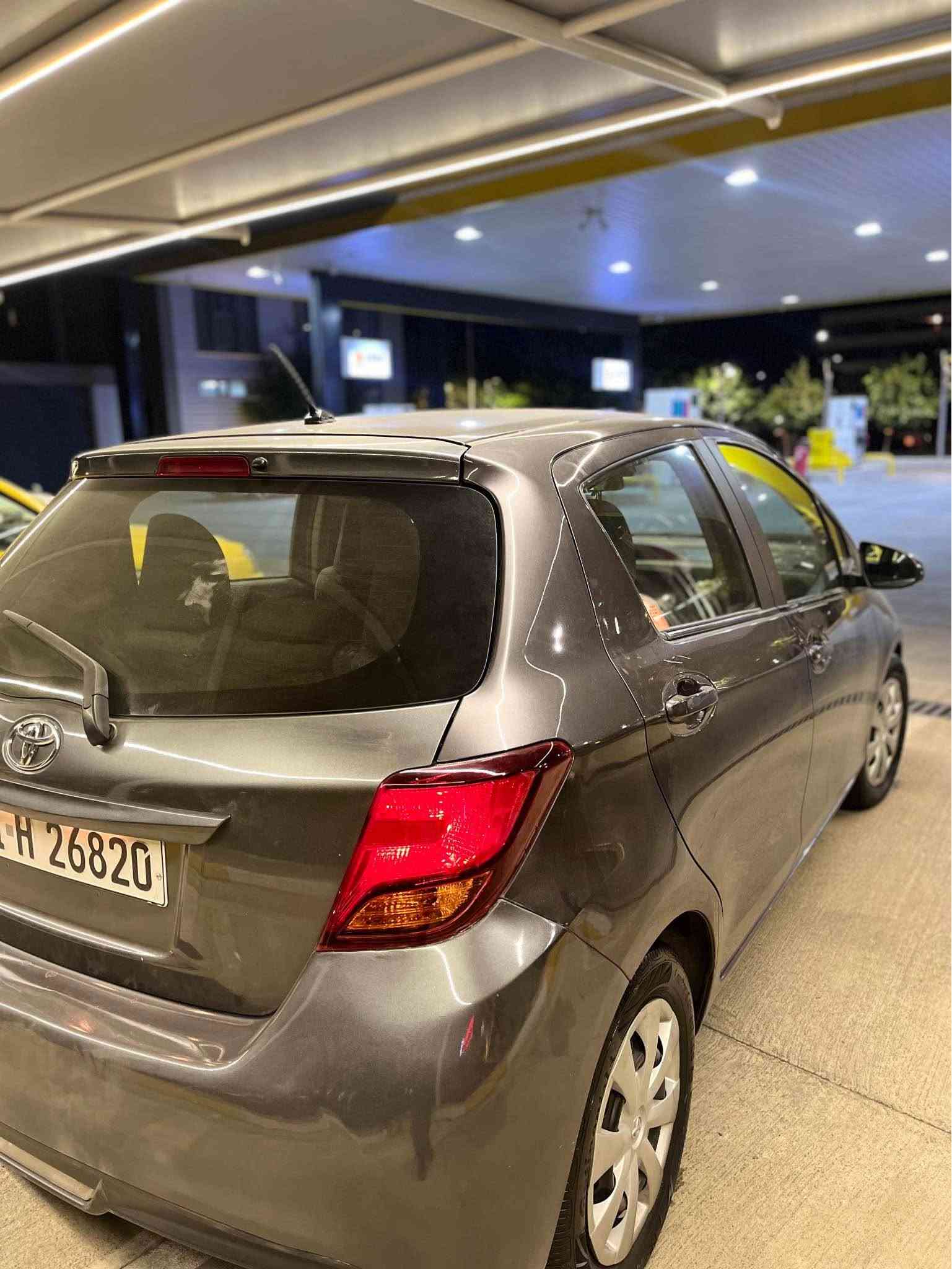 بـسـم اللە اللە رەحـمان رەحـیم 

Toyota yars 
یارس 
٢٠١٧ ئەمریکی 
١١٠ کم ڕۆشتووە 
مەکینە گەورە 
شاشە گەورە 
٤ جام کارەبا 
بی تاقەو ڕەقە تنوتۆلە
هەموو گیانی جەیزە مەزبووتە 
سۆناریم دەنەوە 
ناو گرتنی نیە سەیارەکە شوشیە 
ڕەقەمو سانەوی تازەیە 
لە سلیمانیم 
٩٧ گەلا مەجەلیکی برایانە 
*********** السليمانية, العراق
