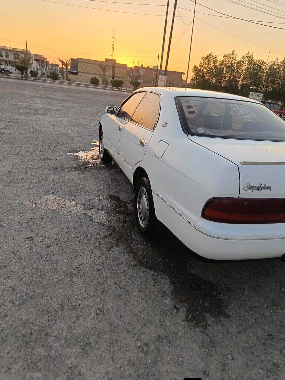 سيارة كراون بطه موديل 1993رقم بغداد مشروع وطني كير ومكينة 2500 تخم تاير ويل جديد حدادية جديدة دواخل جديدة سيارة مامصبوغه ولا بية ضربة كهربائيات شغالة رقم دولي سنوية2029 سيارة باسمي تحويل ثاني يوم نقص فقط تبريد مامتواجد على فيس *********** مكان واسط قضاء الحي مكفولة من عيب الشرعي كص ونقل (السعر ٥٨) رجاءا مو شراي لايتصل
