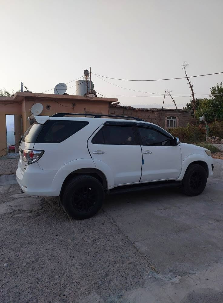 تويوتا فورجنه ر
موديل 2014
گير محرك كاربايات تبريد شرط 
بها 4 قطع صبغ بدون دواخل سفحا سايق بس 
موصفات trd 
مكينه 6 سلندر 4000 ماشي حقيقي256.000 شرط km 
دبل اكسل 
تحويل شرط 
رقم  سناوي جديد هزا كلو جديد اربيل

*********** whatsap غابر بيجي, صلاح الدين
