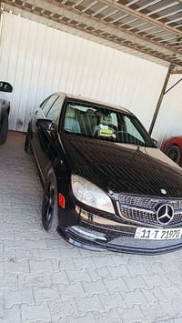 الجميله✨ للبيع او مراوس  لون لمميز الاسود الاملكي 🖤 مرسيدس C300 موديل ...