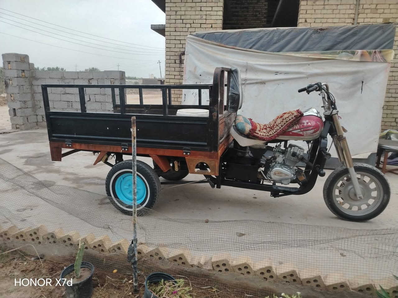 تسكام • مكينة ٢٦ • شاصي مصبوغ