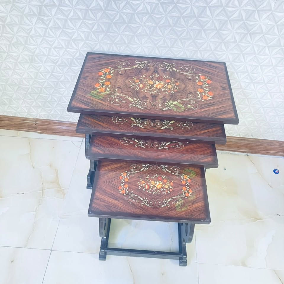 السلام عليكم تخم تفصال لللبيع  سبع مقاعد مع طبلات العنوان الشعب التجار تواصل واتساب فقط ***********
