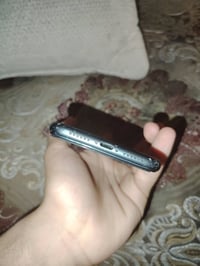 ايفون ١١ • بطاريه ١٠٠ • ٦٤ جيجا