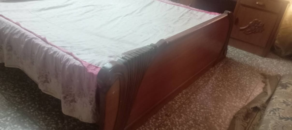 اثاث بيت للبيع
الموقع شارع العسل خلف الشارقه
*********** واتس اب
