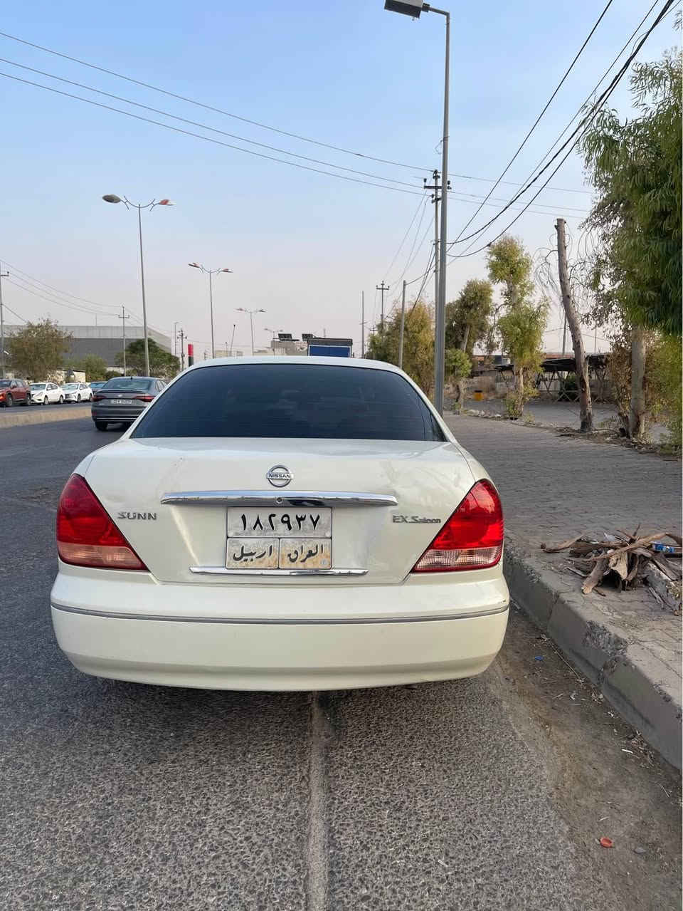 نیسان سنی ٢٠٠٦
گێڕ تۆماتیک
چوار جام کارەبایی
ناو زەرد
گێڕ و مەکینە و تەبرید بەشەرت
دوو پارچەی بۆیاغە
٠٧٥٠/٤٤٠/٠٥٧٠
*********** أربيل, العراق
