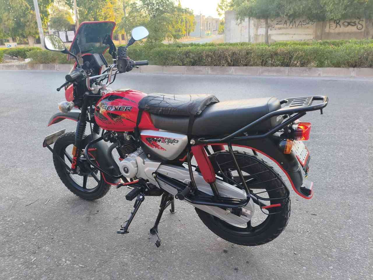 سلام عليكم ماطور بوكسر للبيع موديل 2025 مكاني اربيل زانكو 92 السعر مليونين 800 و بي مجال المطور بعده جديد رقم التلفوني وتساب ***********
