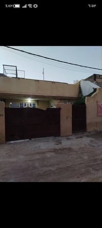بيت للبيع • نزلة حسينية • ٢٢٠م