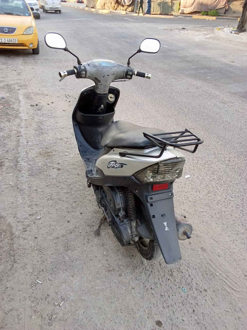 دراجه ماكس للبيع سلف وهندر  كهربائيات كله شغاله السعر 450 وبيه مجال حك الجيه *********** بغداد الحبيبه قرب بانزين خانه الداخل
