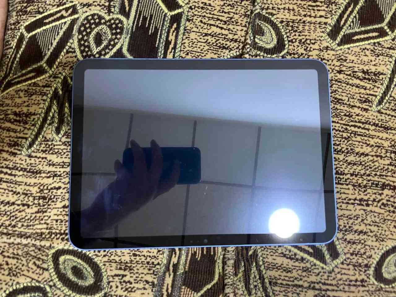 السلام عليكم
للبيع ايباد ١٠
ذاكره ٦٤
 ببجي سلاسه فول شرط
بطاريه ٩٠ تقرا بالحسابه
بصمه كامرات صوت كلشيء بي شغال 
نضافته ٩٥٪؜١٠٠
مبدل كلاس اصلي فقط 
السعر مناسب 
*********** واتساب + خاص مفتوح
