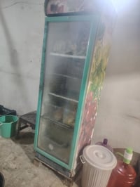 للبيع بغداد م الصدر تشتغل  بس يرادلها لاستيكه ويده للباب سعر ١٥٠ الف  ...