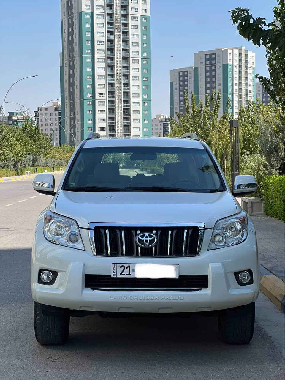 Toyota Prado 2011 TX.L 
تۆیۆتا پرادۆ ٤ بستۆن سپی بێ بۆیاخ ڕەسمی سۆنەرەکەیم داناوە  
دەبڵ ئەکسل ئۆتۆماتیک تەبرید مەرکەزی سەلاجە ٤ جام ئۆتۆ 
سەیارەکە زۆر تازەیە ٢١٧ هەزار کیلۆمەتر ڕۆشتوە 
مەکینەی کراوەتەوە  هیچ نوقسانیەکەی نیە  بە شەرتی گێڕ و مەکینە و تەحویل و  خرامە  
ڕەقەم سلێمانیە  
نرخی ١٨٨  گەڵا مەجالێکی کەم 
 ژمارەی مۆبایل  whats up  
 ***********
*********** السليمانية, العراق
