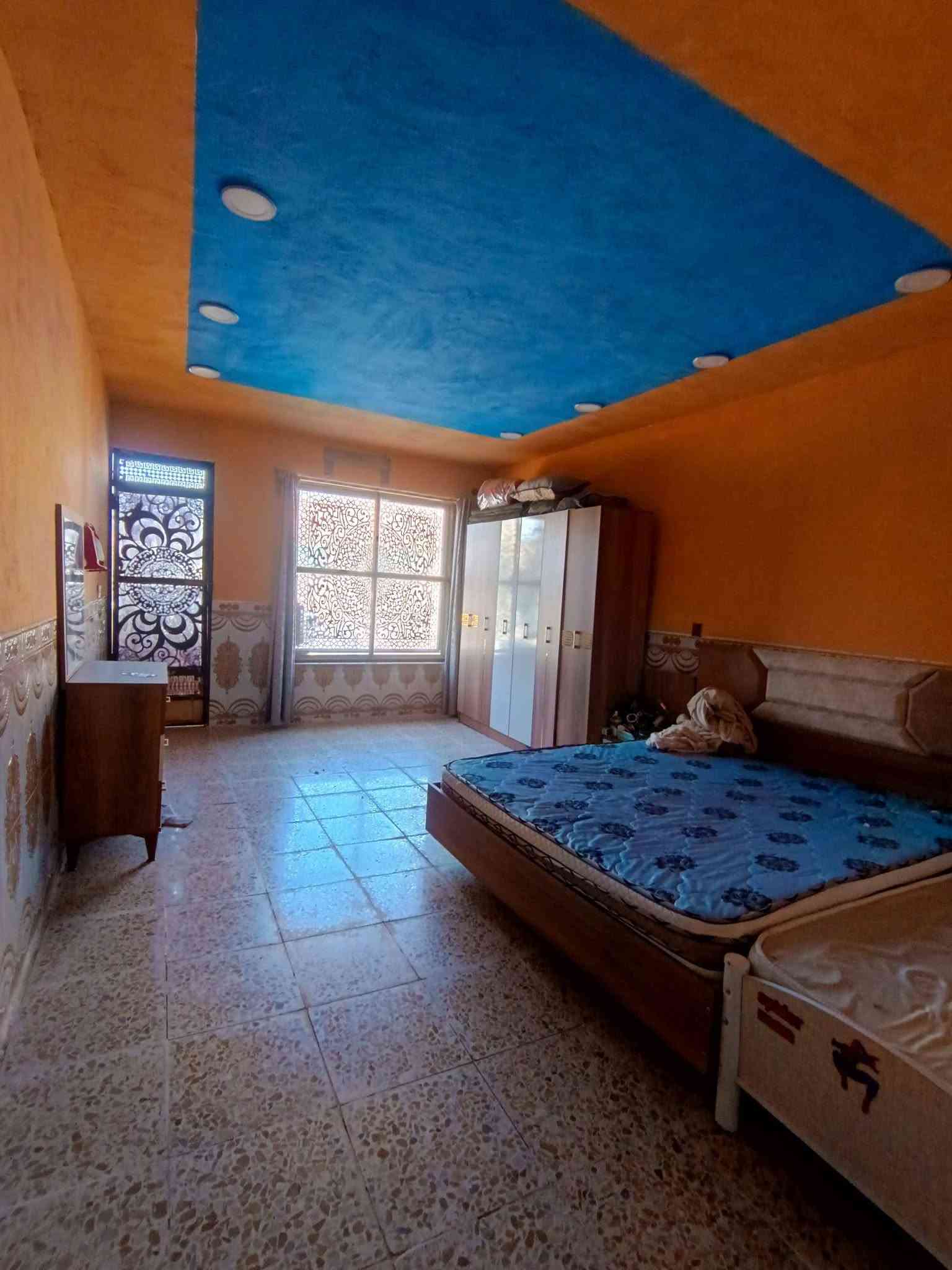 سلام عليكم توفر عندي بيت زراعي سند 117للبيع بغداد البلديات مساحه البيت 110متر جبها 4نزال26 طابق ونص البيت سقف مالته مترتين و70 الولد يبيعه مثل قطعه ارض بسعر مناسب جداً المنطقه كامله كل الخدمات مي مجاري كهرباء تبليط موقع البيت البلديات الضباط خلف الصحفيين قرب مدرسة زين القوس منطقه حي الامير للاستفسار اكثر *********** سعر خاص رد واتساب ماسنجر حسن للعقار

نص مكتوب في الصور:
- ONAX