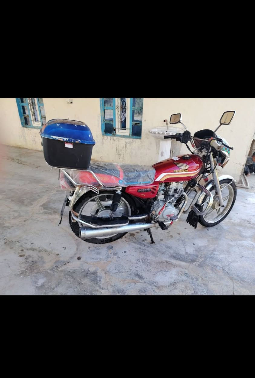 موطور للبيع سعر 400وبي مجال حك الجيه مكاني صلاح الدين تكريت الناعمه تصال ***********
