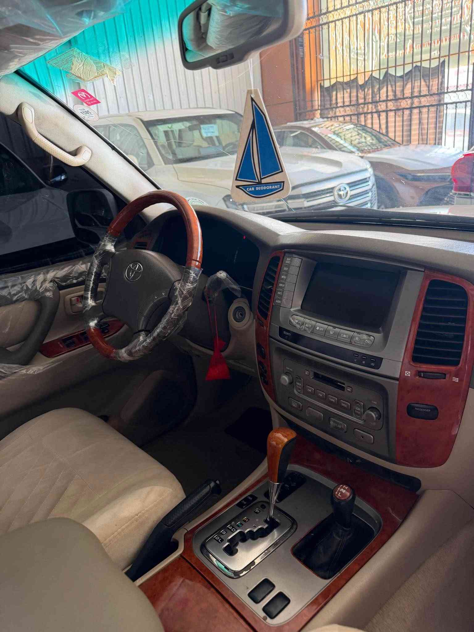 مونيكا موديل 2007 V.X.R V.8 ٢ شوني بجوكي تةحديةلة گيرو مةكينة بةشةرت 250000km ديف لؤك سةلاجة سلاد دووكوشين كارةباي كوشين جلد دةبل هةواي رةقةم هةولير رقم تلفون *********** أربيل, العراق
