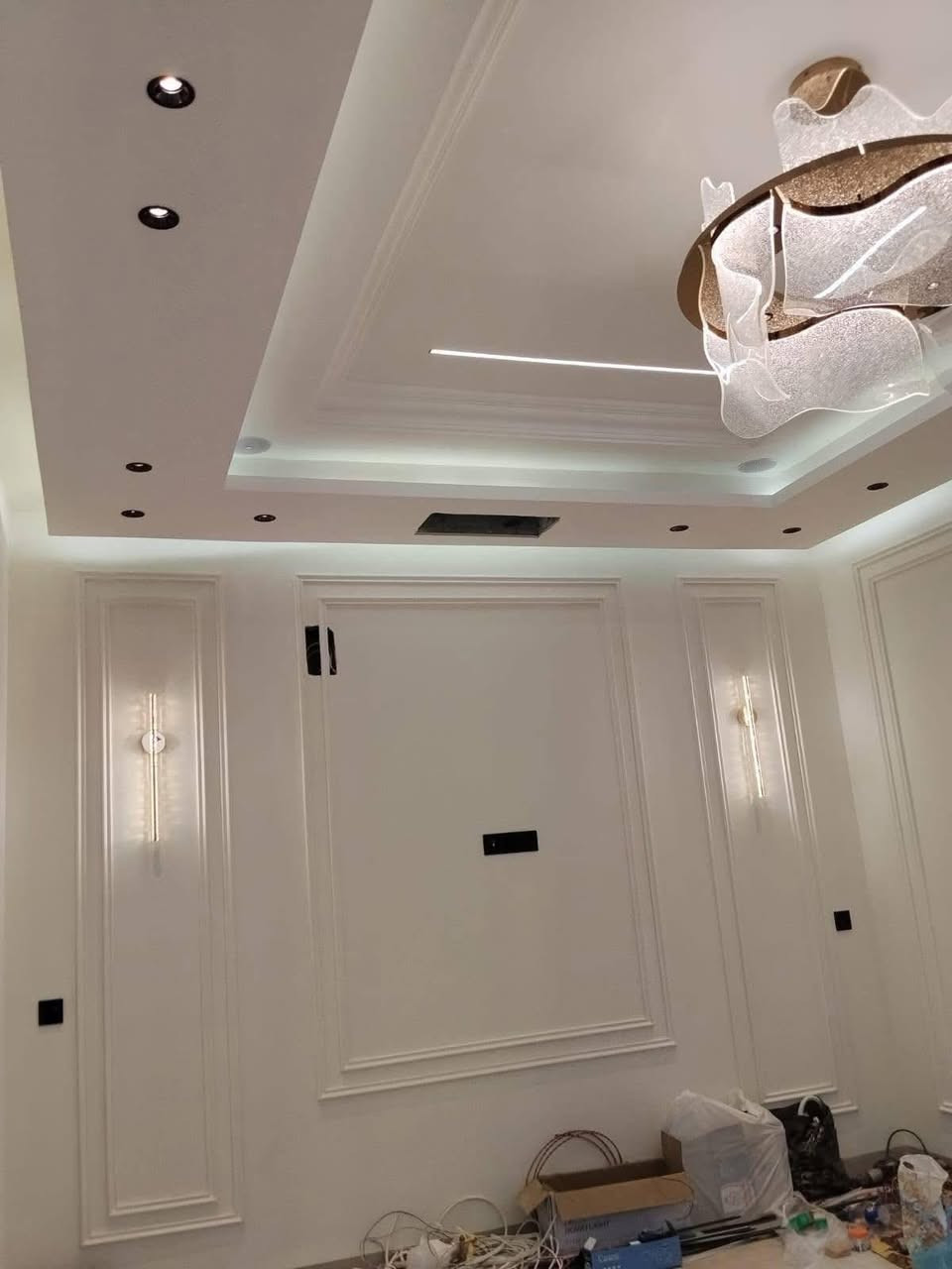 عرض خاص 
سعر المتر جمبس البورد كرسته وعمل 
يشمل المواد والعمل وحفر البروفايل وتسليك وشد الاناره وتصليح والسنفره والصبغ تسليم كامل فقط ب30 الف
والبوكس سعر المتر كامل فقط29 الف
ونعمل لكم جميع الاصباغ الداخلي والخارجي
يشمل  والسنفره والصبغ المتر كرسته وعمل فقط ب5 الاف 
عملنه داخل بغداد والعرض فتره محدودة 
عملنه والمواد درجه اولى شرط عليكم بل الاتصال او واتساب
***********
الاستفسار#ديكورات الابداع
سلام عليكم /نموذج من اعمالنا في بغداد✅🤍
 خلفات متفرغه العمل  جميع ديكورات بأنسب الاسعار
1-سقف ثانوي✨🤍
2-جبسن بورد  بوكسات قواطع مغربي + سبنت بورد + بوردx
3-بديل خشب+ جوكرات كلاسك  💯✨
4-ديكور بلازمة. ✨🩶
5-سحبات داخليه وخارجيه ✨🤍
6-حجر داخلي✨💠
7-عمل زجاج لوحات داخليه وخارجيه🤍✨
8-نشتغل جميع محلات وصيدليات بكادر مميز✨
9-نعمل جميع نقشات شيبورد 🤎⚒️
10-يوجد لدينا كادر مجمعات بسعار مناسبه جدا😍
يوجد لدينا كادر صبغ شركه جوتن وبتك وبي واي 🤍⚒️
التواصل خاص عبر الصفحه او تواصل واتساب الادنا/ ملاحظه شغل سقوف وجبسن بورد وسبنت وبوردx
بنايات ضمان العمل شيش وجوي وتثقيب شغل درجة اولى
***********
***********
