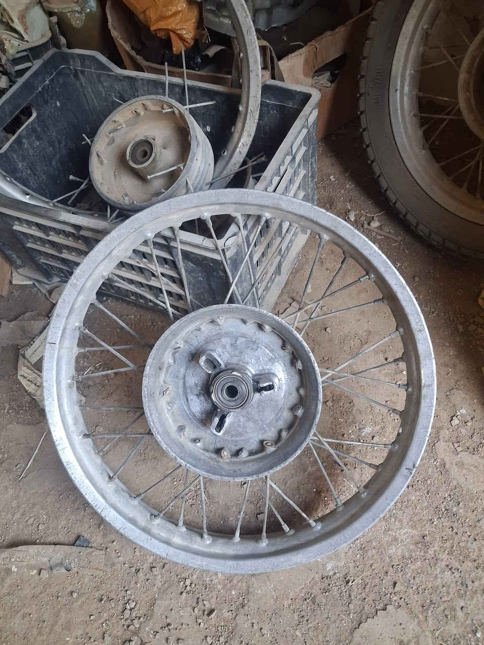 سلام عليكم للبيع ويل خلفي ٨٢  السعر  ٣٥ مكاني فلوجة هاتف ***********يوجد توصيل جميع محافظات من رخصت مدير الكروب المحترم
