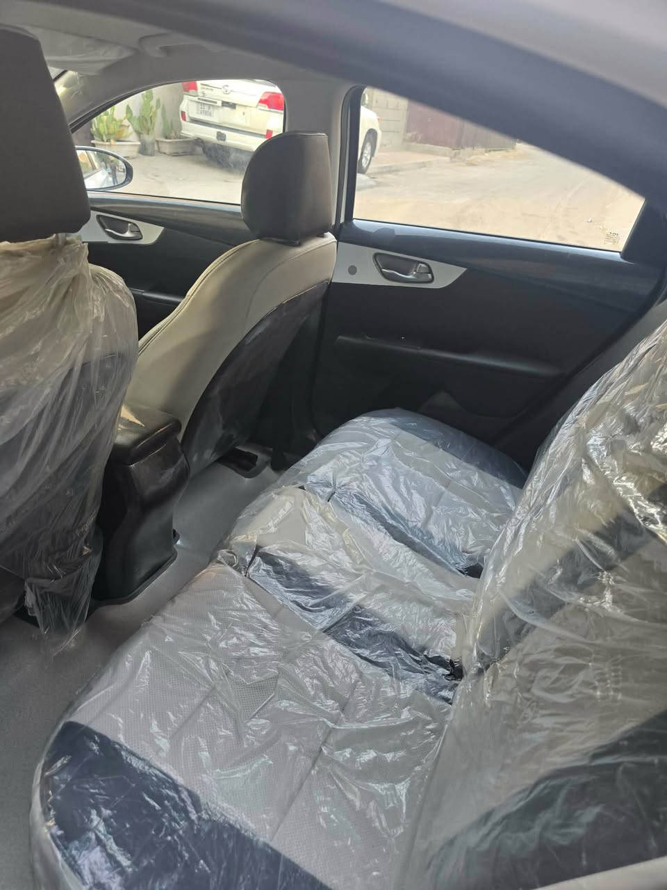 مكلف بالنشر !!!!!
🫡السلام عليكم للبيع 
🚗كيا سيراتو 
موديل 2024
مكينه 2000🧐
🚶‍♂️ماشيه 29 الف 
مكفوله من صبغ وتبديل برغي ممفتوح بيها فقط بيها بارد بقيق الصندوك شي بسيط ورصعات بسيطه 
سبير مانازل 
رقم بغداد 
مواصفات عاديه 
شاشه 
كأمره 
ويل كب اصلي 
دوشمه جديده
كاعيه جلد
لايت زنون 
💸💵السعر 165 ورقه وبيها مجال 
📍المكان-بغداد - الحريه 
الأتصال ☎️هـ ‭***********‬

