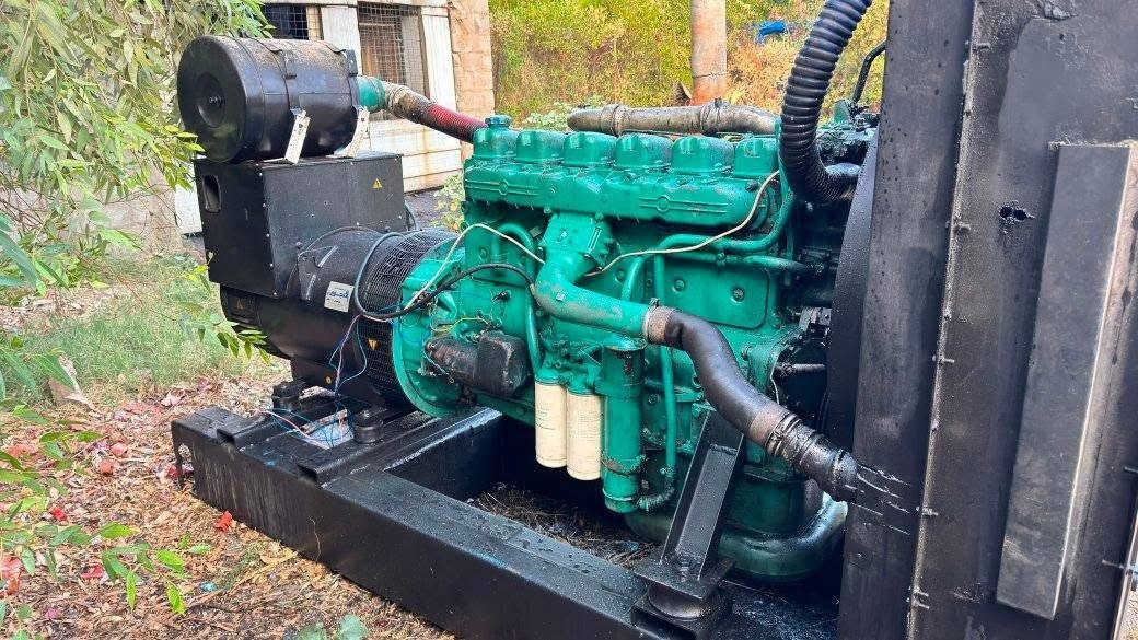 سلام عليكم اخوان مولده للبيع 
فالفو F12 / 122 
توليد 300 KVA شركة نجوم
محرك استندر بيها بخار خفيف وشرط حمل 850 أمبير
للاستفسار اتصال على رقم 
***********
عنوان كركوك
