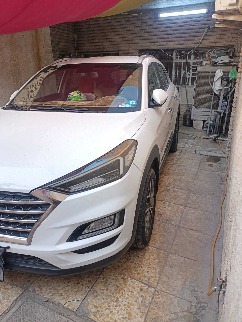 توسان موديل 2019
فول مواصفات بصمه ..
كشنات كهربائي 
المرايات شفط
حساسات 
كامرات امامي وخلفي 
رقم بغداد 
سنويه 2030
رقم الدولي السيارة ماشيه 83.الف 
تحكم ستيرن 
السيارة خليجي .
بيه بارد 4 اصابع بدون صبغ بصندوق 
رقم التليفون ..***********
مكاني بغداد شارع فلسطين.
السعر :178 وبيه مجال بسيط

