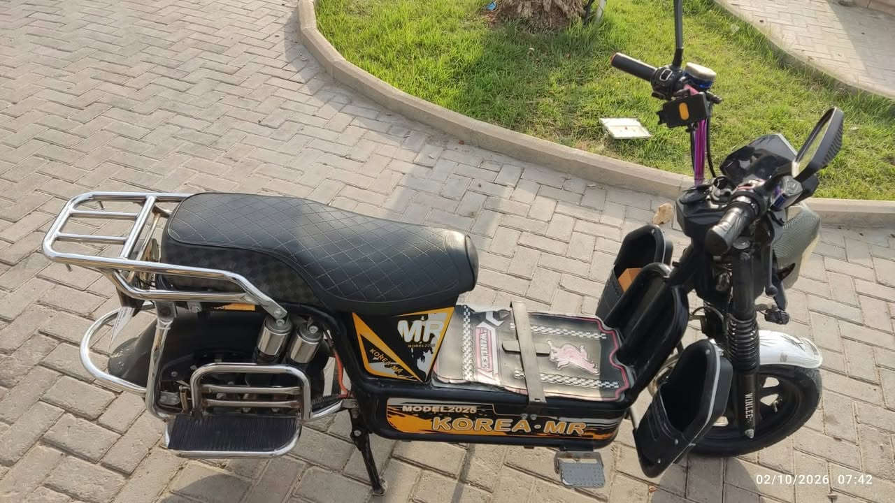سلام عليكم من رخصة الادمن دراجه شحن نضيفه من كلشي  وسعرها مناسب 550 الف وبطاريته نضيفه شرط تفحص مكانها الفلوجة مستوصف جبيل  رقمي واتساب ***********

خالد ال نواف خاص

نص مكتوب في الصور:
- 02/10/2026 07:42
- 02/10/2026 07:41