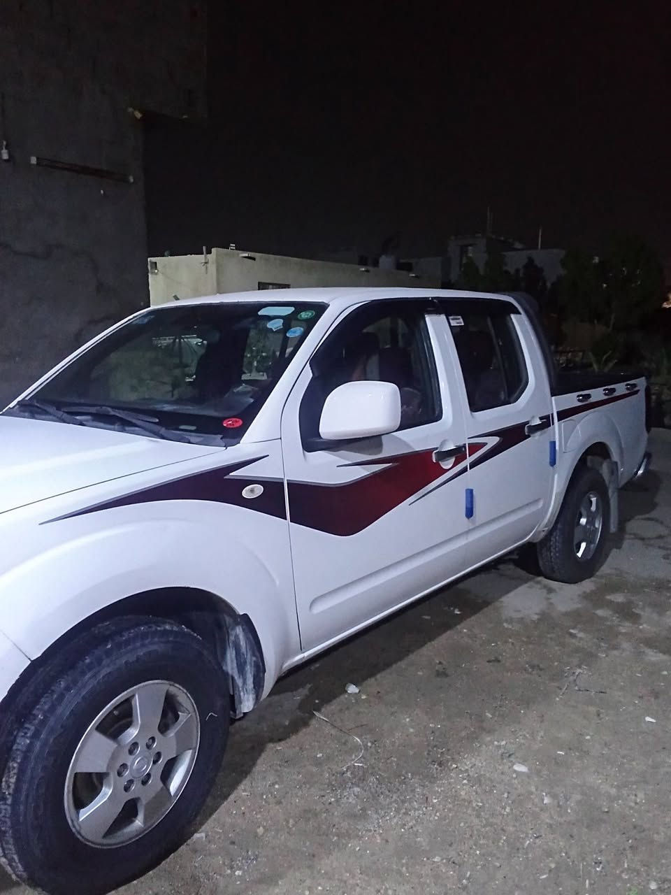 نيفاره البيع مديل 13 مكينه مفتوحه 
سياره مكفولا من حادث سياره نضيفه 
بيه بارد يم دكمه مالت الباب الخلفي بارد قليل
سياره خير من الله تجي وشوف
تايرات جدد غرفته نضيفه حداديه جديد 
سياره بسمي تحويل ثاني يوم مكان ابي خصيب العوجه رقم الهاتف ***********
