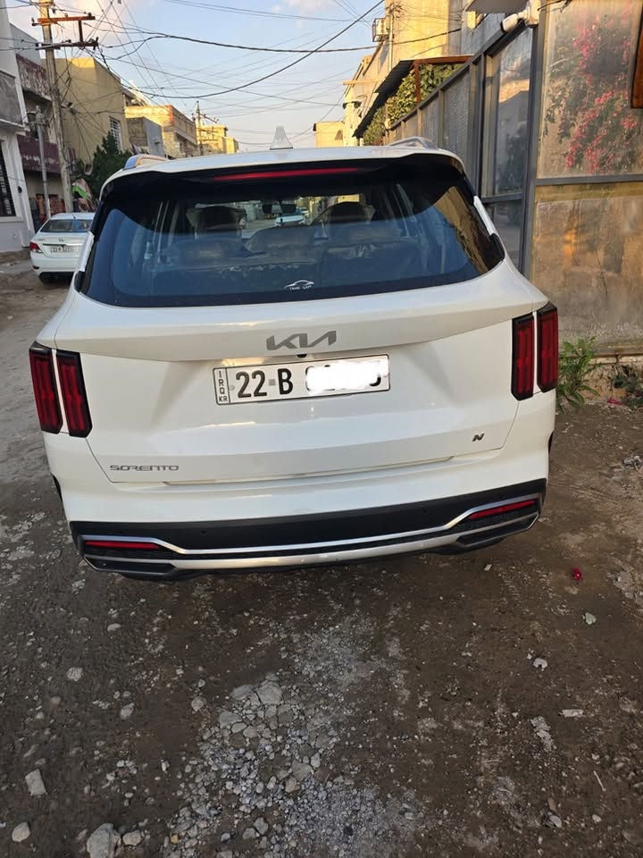 السلام عليكم للبيع سرنتو موديل2023 خليجية واحد ع واحد كامل موصفات من عده الكشنات  مخمل محرك ستة سلندر شفتات سترين موس الكير بولي راما  السعر 268$ باقي التفاصيل اتصل على الرقم وبخدمتك 
الهاتف ***********
