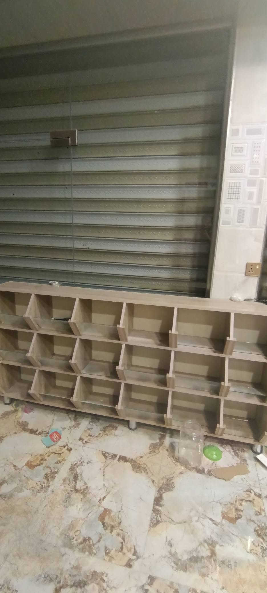 السلام عليكم 
ارفوف للبيع 22 متر  نسبه اضافه 95
مجمدات سطحيه 2 ايكور تركي اصلي استخدام شهرين
ميز كاشير نضيف جديد 
عارضه مقبلات أو طرشي أو كيك كلشي ترهم 
صلاح الدين قضاء الدجيل
***********
يعني لاي يريد يفتح جديد كولشي ما يحتار

