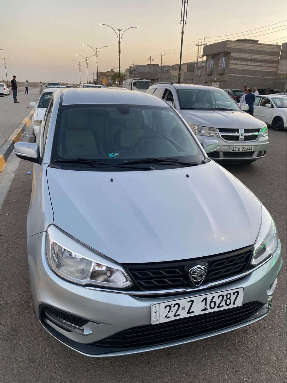 بروتون ساغا 2024 (Proton Saga) — تحت ضمان الشركة 5 سنوات 
للبيع سيارة بروتون ساغا موديل 2024 بحالة ممتازة جداً (بحالة الوكالة)، سيارة اقتصادية وعملية جداً ومكفولة بالكامل.
 المواصفات:
المحرك: 1.4L VVT (اقتصادي).
اللون: فضي (سلفر) 
الضمان: ضمان رسمي من الشركة لمدة 5 سنوات (مكفولة كفالة عامة من المصنع والوكالة).
الترقيم: رقم أربيل (حرة جاهزة للتحويل مباشرة).
الصيانة: صيانة دورية منتظمة بالكامل واستخدام المواد الأصلية المعتمدة.
 السعر المطلوب: 110 أوراق ($11,000) — ما يعادل 16,500,000 دينار عراقي
المكان : البصرة _ الكرمه علي 
تواصل : *********** Singapore
