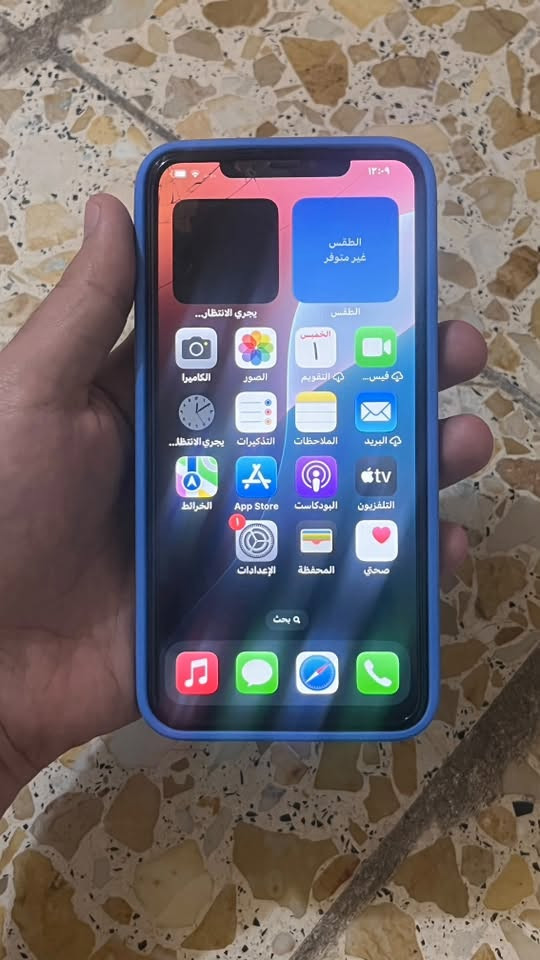 السلام عليكم
ايفون اكس إس ماكس ذاكرة 256 بطارية 100 جديدة اصلية نموذج M شرق اوسط دبل سيم كارت 

جهاز فقط بي كسور بالشاشه فوك صغار وما مأثرة ابد وعوزة بيت شريحة بس والكامرة الخلفية عوزها تنضيف بيها تراب باقي جهاز كلشي مابي شغال تصفح فول ما مبدل شي ابد 

سعرة 125 وبي مجال للشراي 

*********** واتساب 

مكاني البصرة الزبير وعندي توصيل
