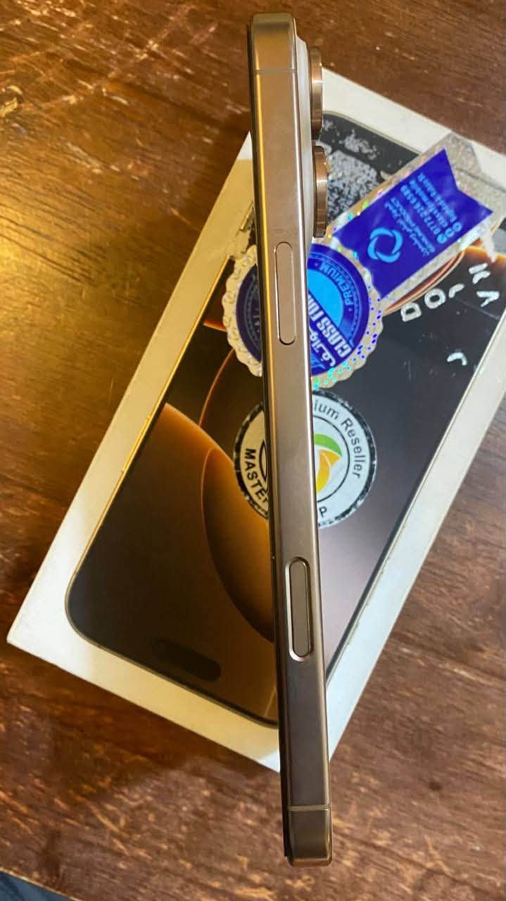iPhone 16 Pro Max
بطاريه 100 
شرق اوسط 
ملحقاته كامله 
لون ذهبي 
مكاني بغداد 
السعر : 1500
***********

نص مكتوب في الصور:
- 3:38 84 حالة البطارية حالة البطارية تعمل بطارية iPhone هذه على النحو المتوقع. حول البطارية والضمان... الحد الأقصى للقدرة 100% هذا قياس لقدرة البطارية مقارنة بقدرتها عندما كانت جديدة. قد تتسبب القدرة المنخفضة بتقليل ساعات الاستخدام بين عملية الشحن والأخرى. عدد الدورات 175 هذا هو عدد مرات استهلاك iPhone لقدرة البطارية. معرفة المزيد... تاريخ التصنيع نوفمبر 2024 أول استخدام فبراير 2025