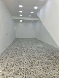 محل للايجار • واجهة ٤م • حي القادسية