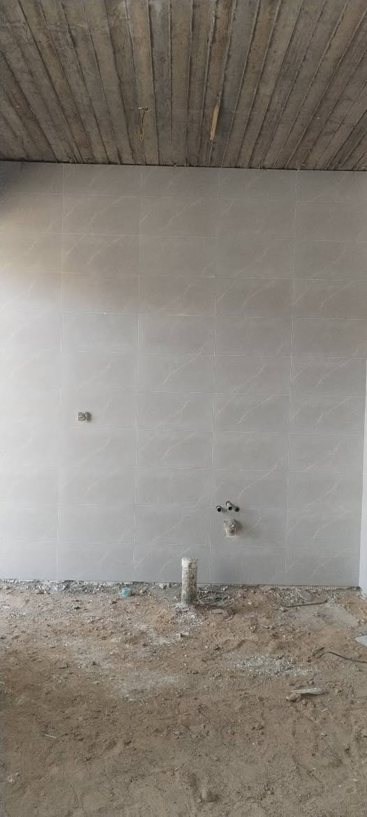 خلفة سيراميك و بورسلين شغل درجة أول مكاني نجف ***********
