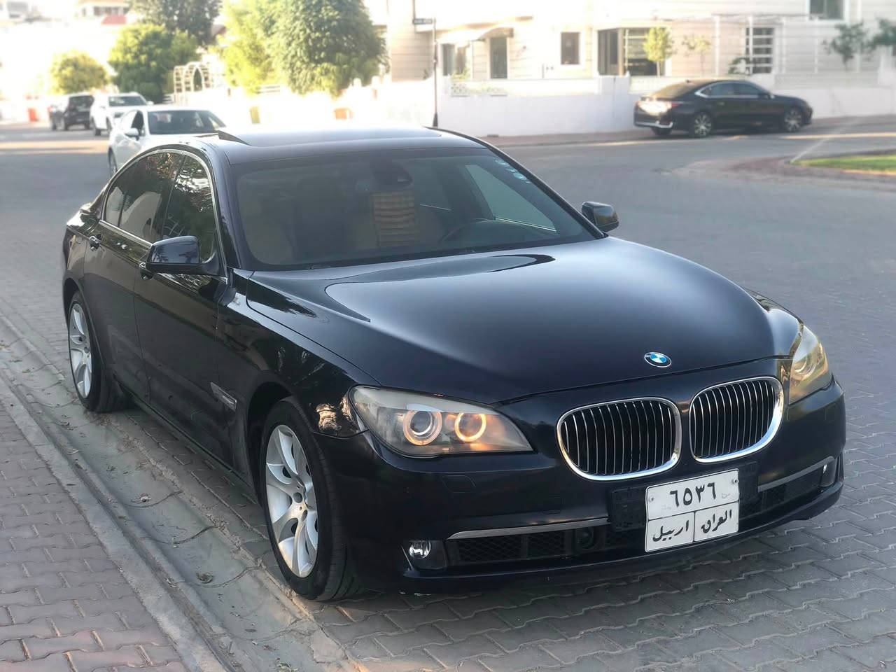 السلام عليكم bmw 740 il
موديل ٢٠١٠ السياره وكاله العروش دتنباع من المالك الثاني السياره حديده بمعنى الكلمه كلشي بيهة عل وضعيه الشركة وفول فول مواصفات 

المواصفات :

داتا شو 

اوتو بارك 

رادار 

تحديد مسار 

ناضور ليلي

ثلاجة

سيدي جنجر 

كشن تدفئة +تبريد

داخل مشمي 

كامرات

صندوق كهرباء

ابواب شفط

لايت داينمك

تنبيه المنطقه العمياء

٥ فصوص يعني ماكو اكثر من هيج مواصفات السياره كامله ماناقصهة شي وخليجية واكو بعد هواي شغلا بيهة اهل المصلحة يعرفون شنو مواصفاتهة سعر السياره ١٨٥ ورقه وقابل للتفاوض 

للاستفسار :***********
