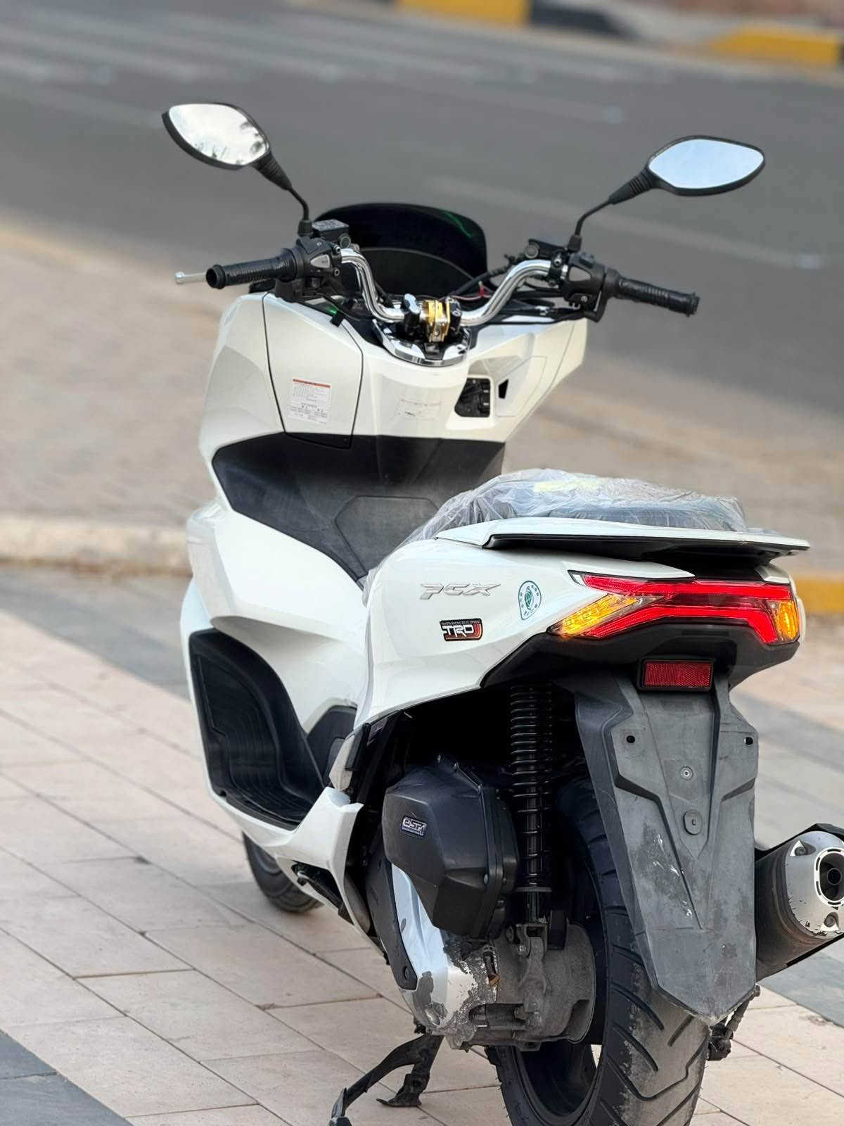 PCX الجيل الرابع • ياباني • مكينة ١٦٠