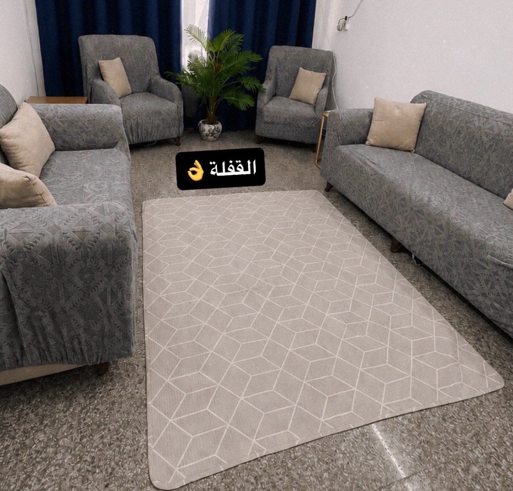 تخم ٧ مقاعد نظافة ٩٠ ٪؜ محتاج بس غسل مكاني بغداد دورة سعرة ٣٠٠ الف ويا دوشمة جديدة رصاصي 
***********