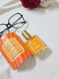 ملابس • مكياج • توصيل