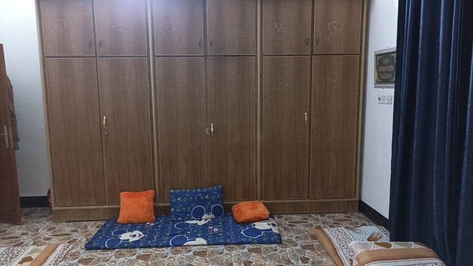 غرفه اخشاب طابقين مستخدمه بعدهي مامصبوغه يردله يدات واقفاله وصبغ مكاني فلوجه  ب٧٥٠ وبيه مجال *********** بي واتساب
