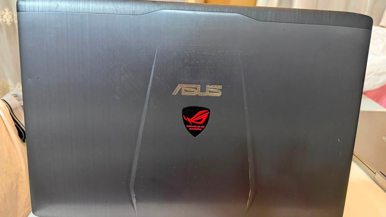 السلام عليكم 
لابتوب asus rog  من اقوى الفئات 
مواصفاتها المعالج انتل اي 7 جيل سادس فئه hq 
الرام 16gb
الهارد hdd 1t
كارت شاشه nvidia gtx 960m
نظيفه اذا تريد ترتبها تشدلها ssd  وتنساها بعد 
السعر المطلوب 550.000
مكاني بغداد المشتل 
***********
