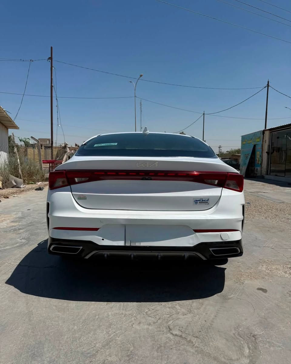 السلام عليكم 
للبيع 
K5 2022 
معوقين 
صبغ 3️⃣ قطع فقط 
ماشيه 73 
محرك 1600 تيربو 
السعر 145 بيها مجال بسيط 
مكان الديوانية 
اتصال 📞 على الرقم ‭***********‬
