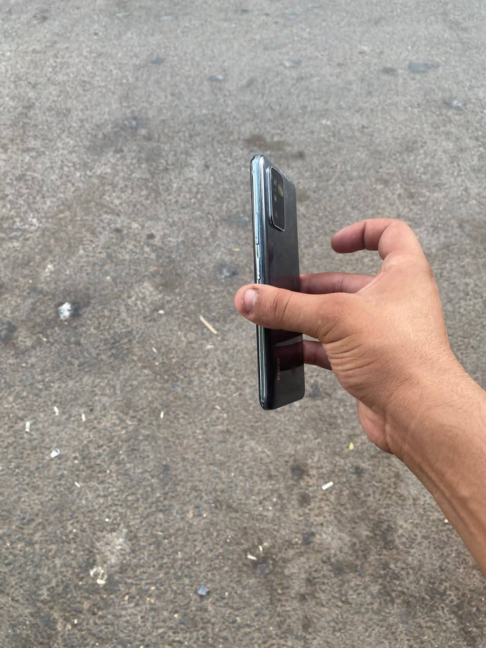السلام عليكم بوكو x3 Gt ذاكره 256 الجهاز 90 فريم  نضيف مبدل فقط شاشه مال تفصيخ للمراوس فقط العنوان المنصور تقاطع الرواد ***********
