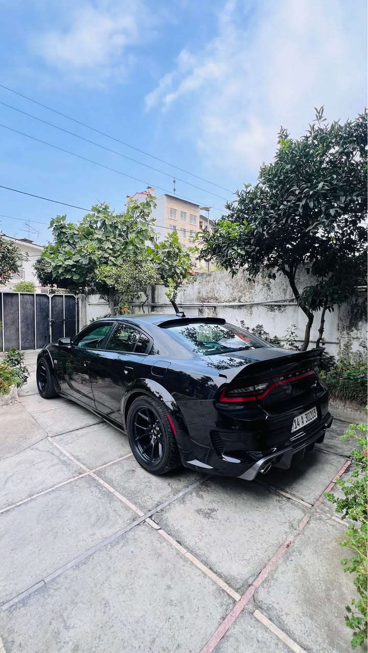 السلام عليكم 🌹
🔥 دوج تشارجر سكات باك وايد بدي 2023 🔥
🇺🇸 Widebody – Scat Pack
🔹 النسخة رقم 90 من أصل 230 قطعة حول العالم
🔹 اللون: أسود 🖤
🔹 الممشى: 33,000 KM
🔹 محرك 6.4 HEMI 💪
🔹 السيارة مرقمة وكامل البصره
✨ فول مواصفات:
• كشنات جلد
• كراسي كهربائية
• تدفئة وتبريد للكراسي
• ستيرن تدفئة
• شفتات ستيرن
• ستيرن كهربائي
• خزن ممري
• نقطة عمياء
• رادار أمامي
• سماعات Harman Kardon
• مواصفات وايد بدي كاملة
• سيارة رياضية بقوة وأداء مميز 🔥
📋 تقرير دخول السيارة:
بيه بارد قطعتين، قمارة وجمالغ فقط، والباقي السيارة مكفولة من كلشي.
🔑 رقم الشاصي:
2C3CDXGJOPH678458
💰 السعر: 290$
📍 العنوان: البصرة – أبو صخير – سكن المطار
📞 للاستفسار: *********** البصرة, العراق
