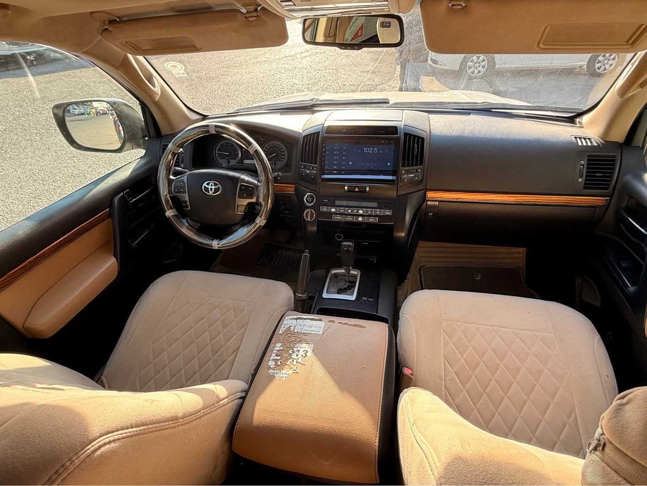Toyota Land Cruiser 

مۆدێل:2008

مواصفات:GX.R :V6

سەقف سلایت:بەسمە:دەبل ئەکسل:شاشە گەورە:

یەک پارچەی هەیە 

سەیارەکە خەلیجیە :قەپات مواسەفاتە

سەیارەکە 240 هەزار رۆیشتیە

گێر و مەکینە بەشەرت 

بۆ زانینی نرخ :ژمارەی تەلەفۆن:***********

رەقەموو سەنەوی نوێیە بەناو کردن بە شەرت

هەموو لەیەک برای گەورەن. أربيل, العراق
