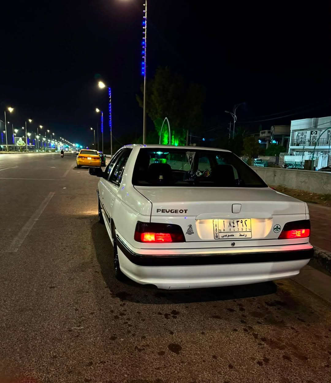 سلام عليكم بيجو بارص موديل 22سياره جاهزه على اخر حبايه سياره حره تحويل مباشر  سياره بيه جاملغ وبنيد مبدلا من لشركه تبريد شغال كهربائيات كله شغال وسياره نضيفه تخم تاير جديد مكان سياره كوت السعر 67 وبيه مجال ***********
