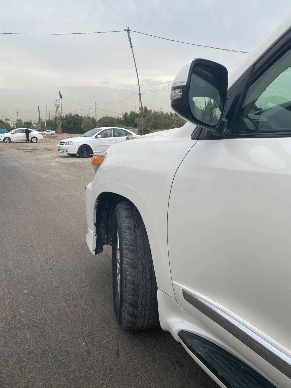 لاندكروزر GXR • ٢٠١٥ • تحويل بغداد