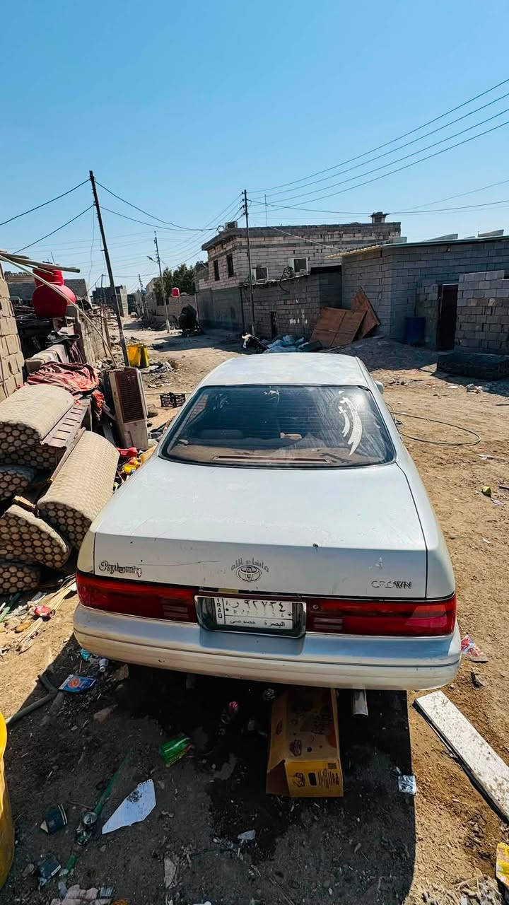 البيع بطه منفصل لون لولوي موديل2000رقم البصره سنويه ل27 تحويل مباشر سياره بسمي  مكفوله من قص ونقل جثه وضربه  السعر 40وبيها مجال قليل مكاني البصره الموفقيه ***********
