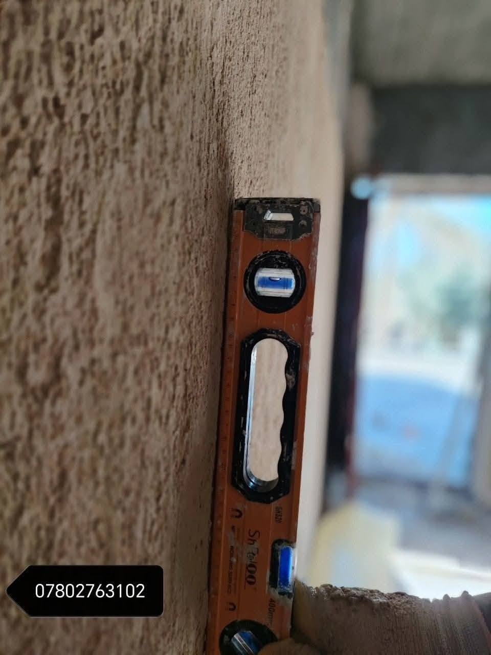 السـلام عليـكم
👷 لباخ متـفـرغ
⚒️ العمل بنظام (المتر، المقطوعة، أو اليومية) 
📐 نعمل بأحدث الطرق المتميزه
📏 سمـنت + جراره + سقل + مساطر تصفير جدران
🌓 جـص + بـورگ
🛠️ تقشيـر جدران وإعادة ترميمه
⚪ نثـر واجهات وأسيجه
🔨  دقة في التنفيذ ، التزام بالمواعيد
📞 للتواصل ***********.. ***********

نص مكتوب في الصور:
- ***********