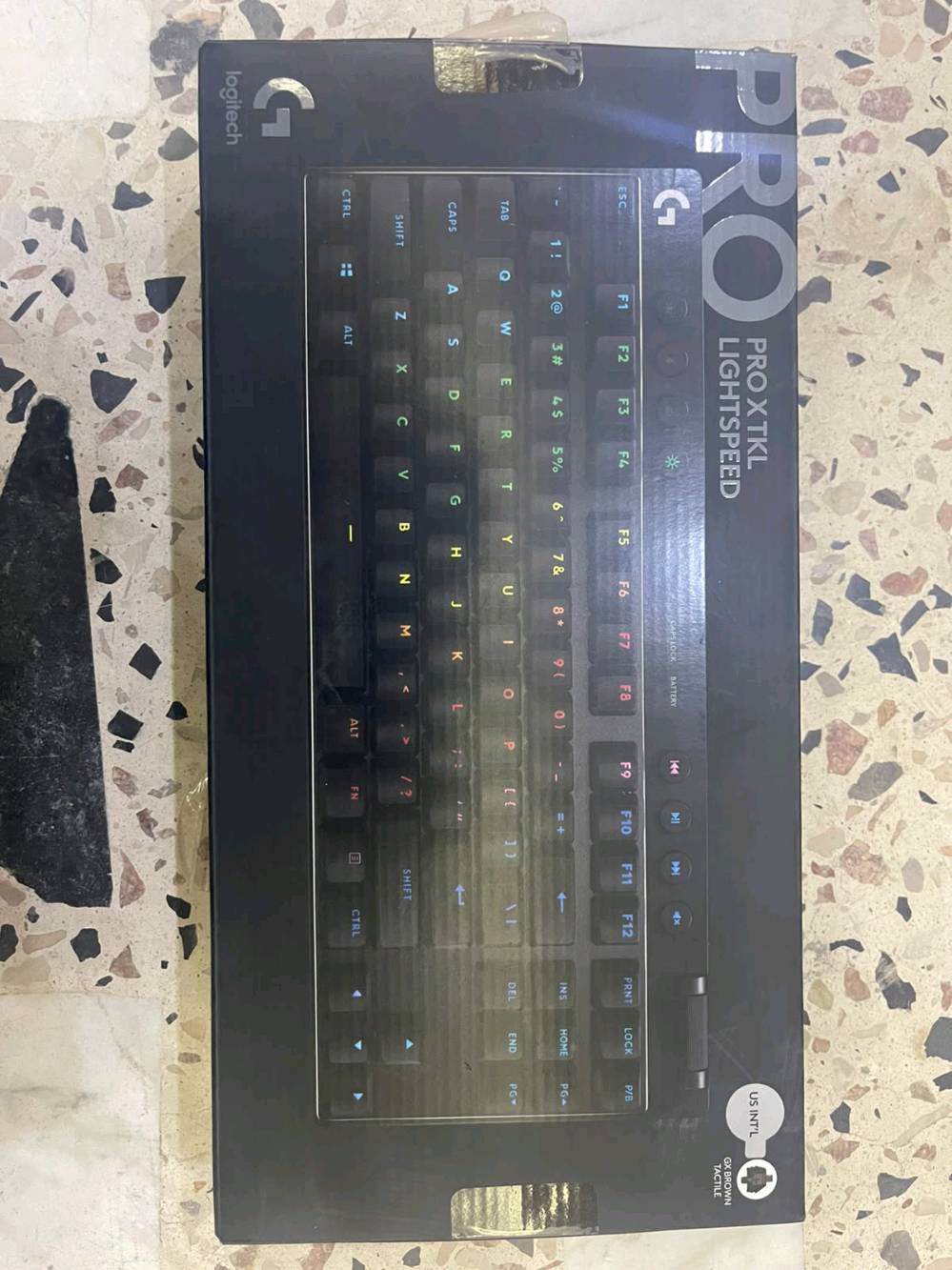 * CPU: Intel Core i5-14400F
* GPU: RTX 3060 Ti PNY 8GB
* RAM: 16GB DDR4 3200MHz
* PSU: 750W
* Monitor: Samsung Odyssey G6 27” 2K 240Hz Curved
* Mouse: Logitech G Pro X Superlight 2
* Keyboard: Logitech G Pro X TKL
* Storage: 120GB SSD + 1TB HD
مذربورد اسوس